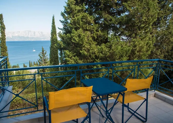 Apartment Nymphs & Nikiana